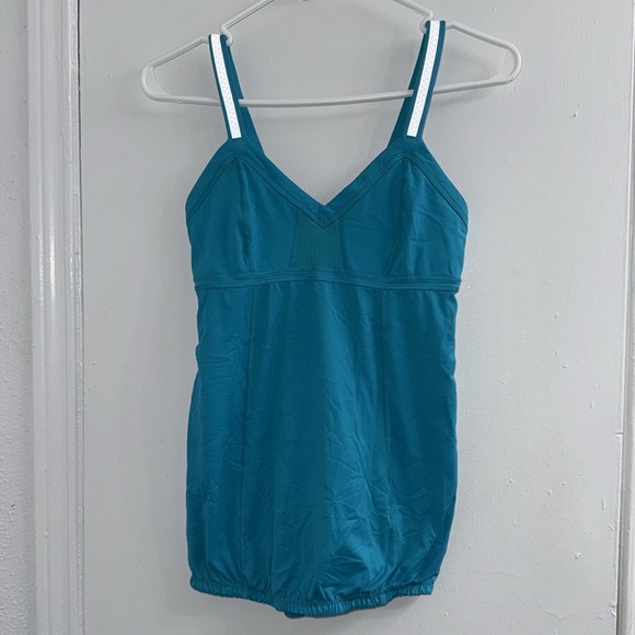 Lululemon Light It Up Tank In Surge Blue size 6 - Picture 4 of 9